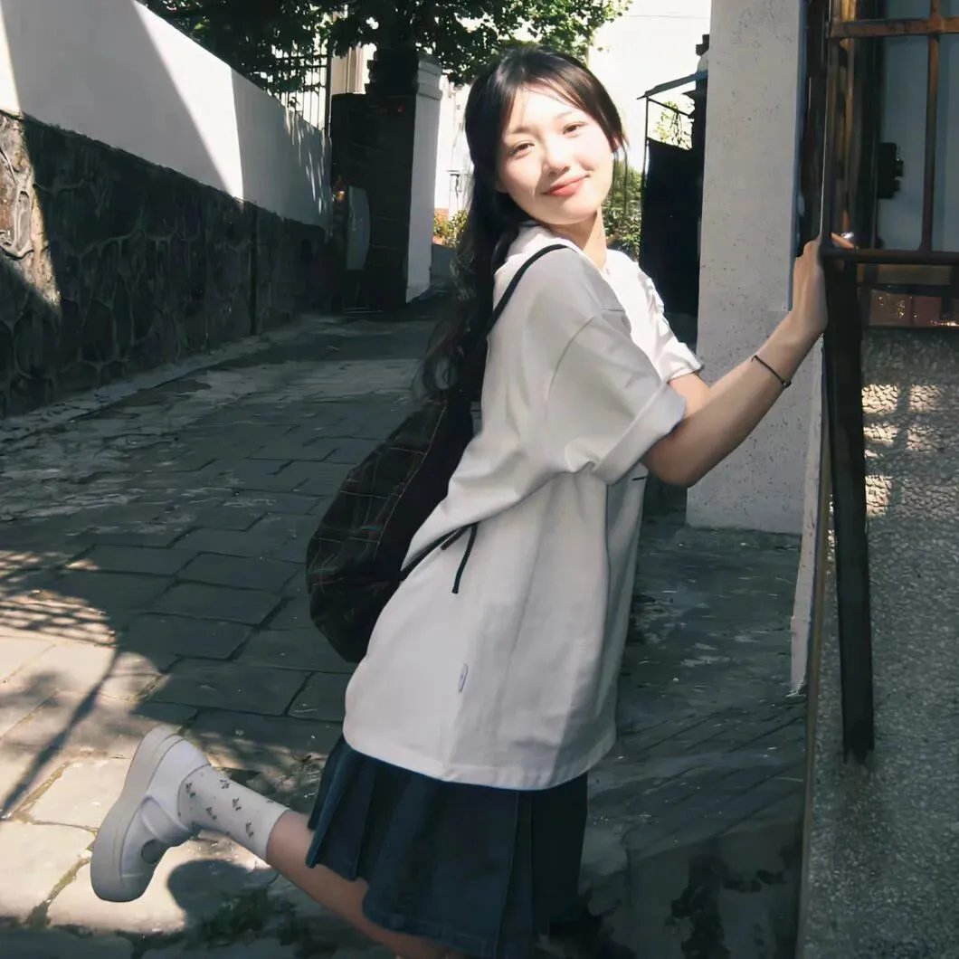 尬情少女 高清在线观看封面